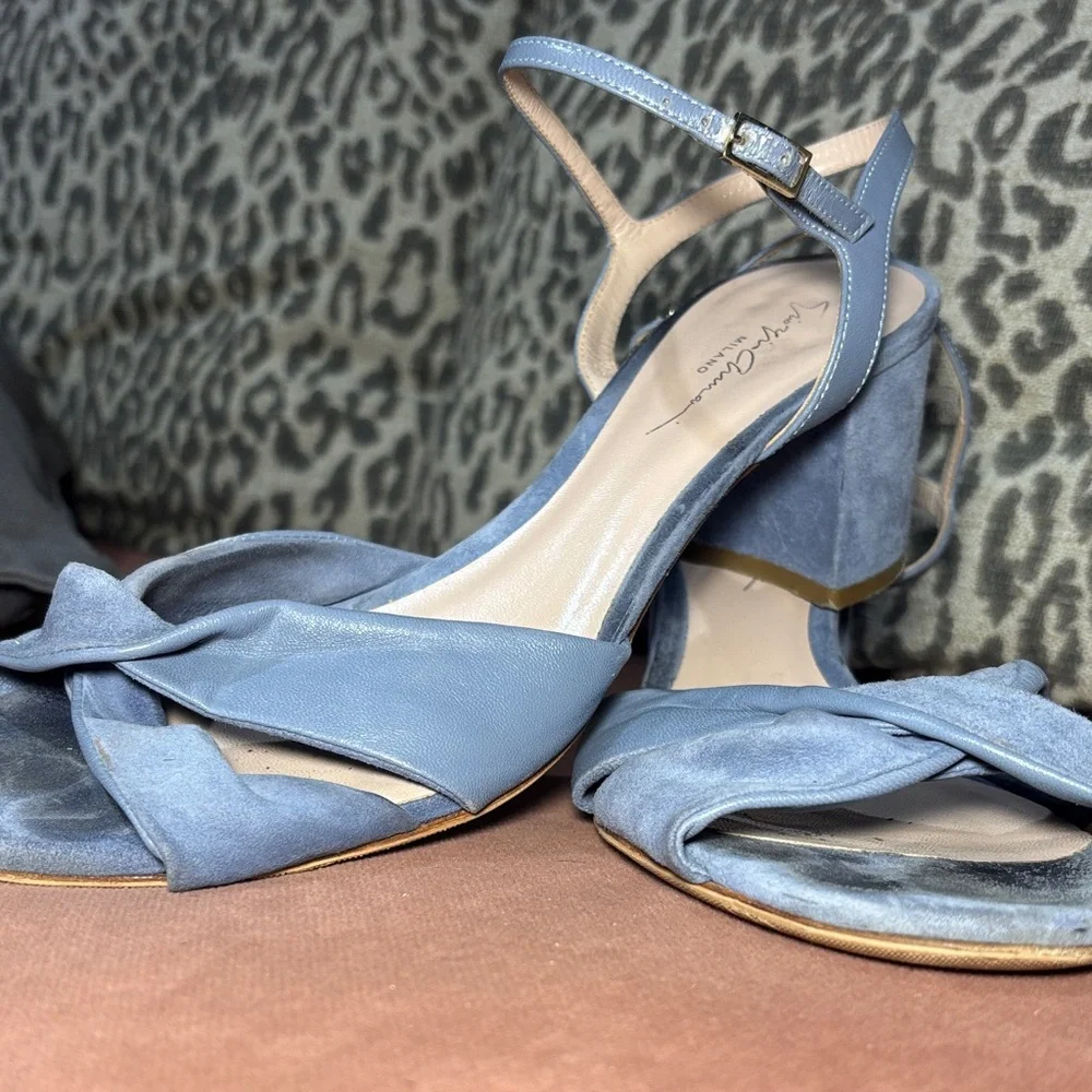 Giorgio Armani blue luxury leather/ suede strappy heeled sandals block heel 8.5